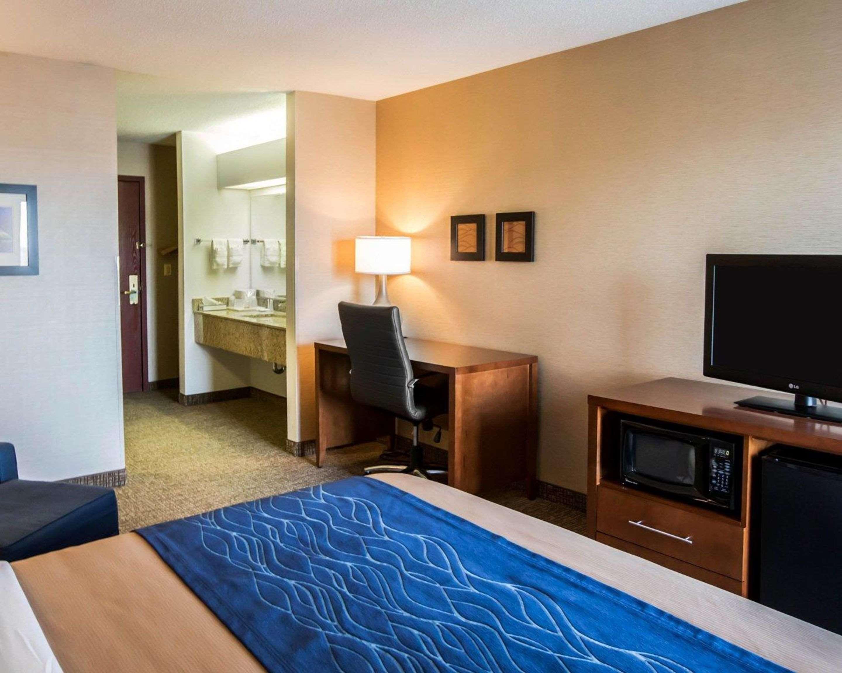 Comfort Inn Crystal Lake - Algonquin Luaran gambar
